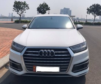 Audi Q7 2018 - Bán nhanh chiếc xe Audi Q7 45 TFSI Quattro 2.0L năm 2018, màu trắng, nhập khẩu, xe hoàn toàn mới