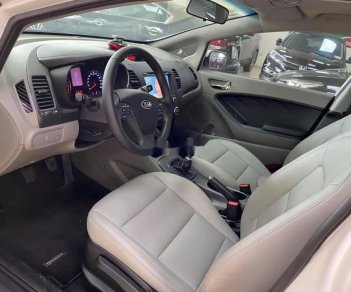 Kia K3 2015 - Bán Kia K3 đời 2015, màu trắng, giá chỉ 440 triệu