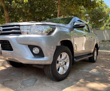 Toyota Hilux   2016 - Bán Toyota Hilux sản xuất 2016, màu bạc, xe nhập  