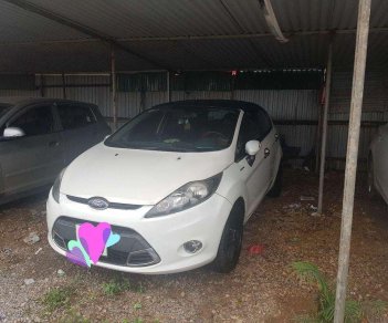 Ford Fiesta 2011 - Bán ô tô Ford Fiesta năm sản xuất 2011, màu trắng, nhập khẩu nguyên chiếc chính chủ, giá 315tr