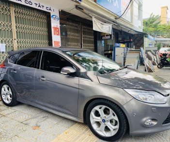 Ford Focus 2014 - Bán Ford Focus năm sản xuất 2014, màu xám