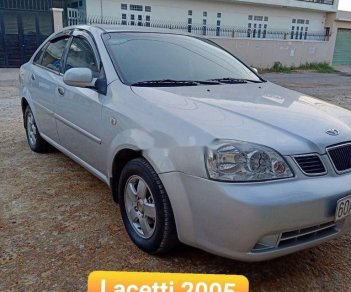 Daewoo Lacetti 2005 - Cần bán lại xe Daewoo Lacetti sản xuất năm 2005, màu bạc