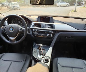 BMW 3 Series 2016 - Many Car cần bán nhanh chiếc BMW 3 Series 320i sản xuất 2016, nhập khẩu nguyên chiếc, giá tốt