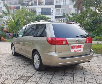 Toyota Sienna 2007 - Cần bán xe Toyota Sienna đời 2007, màu kem be, xe nhập khẩu, xe gia đình sử dụng