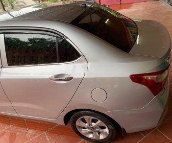 Hyundai Grand i10   2017 - Bán Hyundai Grand i10 năm 2017, màu bạc, số sàn, giá tốt