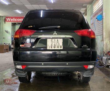 Mitsubishi Pajero Sport 2013 - Cần bán lại xe Mitsubishi Pajero Sport năm sản xuất 2013, màu đen 