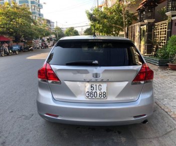 Toyota Venza 2009 - Cần bán gấp Toyota Venza đời 2009, màu bạc, nhập khẩu nguyên chiếc, 690 triệu