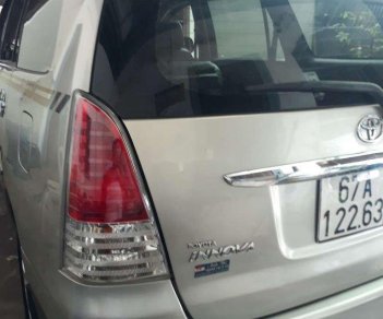 Toyota Innova 2007 - Cần bán gấp Toyota Innova đời 2007, màu bạc