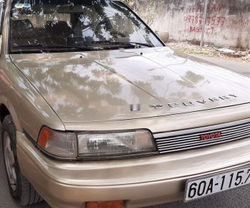 Toyota Camry 1987 - Bán Toyota Camry ư sản xuất năm 1987, màu vàng, nhập khẩu, giá 75tr