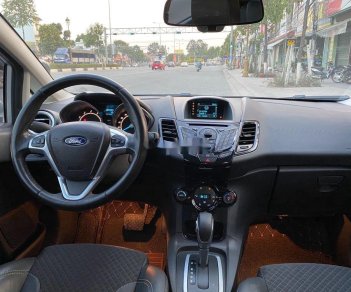 Ford Fiesta   2015 - Cần bán gấp Ford Fiesta năm sản xuất 2015, màu bạc