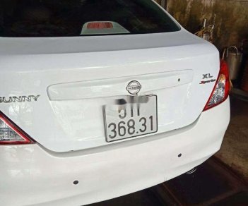 Nissan Sunny 2014 - Cần bán lại xe Nissan Sunny đời 2014, màu trắng, giá chỉ 270 triệu