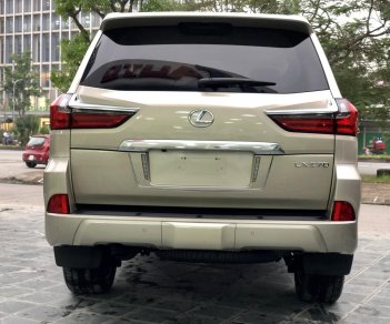 Lexus LX 570 2019 - MT Auto cần bán xe Lexus LX 570 sản xuất năm 2019, màu vàng, nhập khẩu