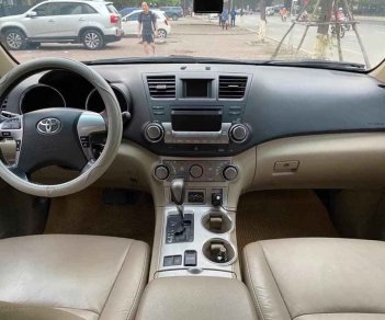 Toyota Highlander 2011 - Giao xe nhanh chóng, giá rẻ với chiếc Toyota Highlander SE 2.7L sản xuất 2011, màu đen, xe nhập