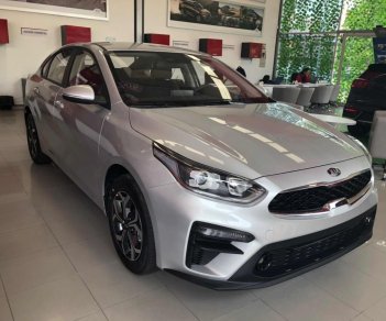 Kia Cerato 2019 - Ưu đãi giảm giá sâu với chiếc Kia Cerato 1.6 AT, sản xuất 2020, sẵn xe, giao nhanh