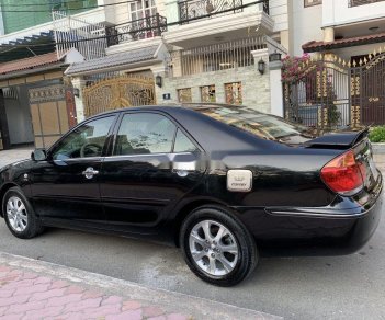 Toyota Camry 2005 - Cần bán lại xe Toyota Camry năm sản xuất 2005, màu đen, 355 triệu