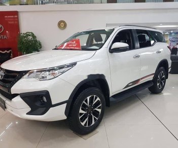 Toyota Fortuner 2019 - Bán xe Toyota Fortuner AT sản xuất năm 2019, màu trắng