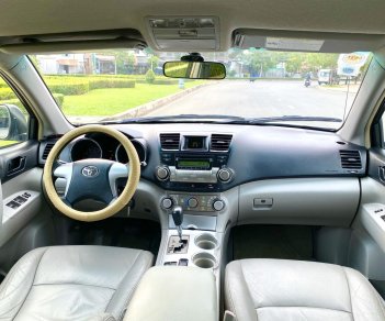 Toyota Highlander 2009 - Bán nhanh chiếc Toyota Highlander 3.5 đời 2009, nhập khẩu nguyên chiếc, giá thấp