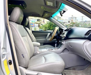 Toyota Highlander 2009 - Bán nhanh chiếc Toyota Highlander 3.5 đời 2009, nhập khẩu nguyên chiếc, giá thấp