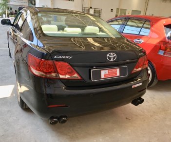 Toyota Camry 2008 - Ưu đãi giá thấp khi mua chiếc Toyota Camry 2.4G, đời 2008, màu đen, xe còn mới