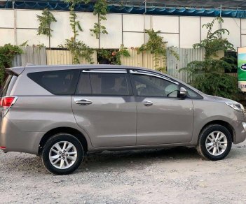 Toyota Innova  E 2.0 MT  2016 - Bán ô tô Toyota Innova E 2.0 MT đời 2016