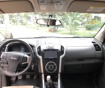 Isuzu Dmax 2016 - Cần bán xe Isuzu Dmax năm 2016, màu bạc, chính chủ đi từ đầu