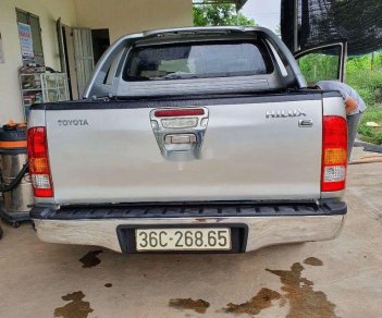 Toyota Hilux 2009 - Bán xe Toyota Hilux đời 2009, màu bạc, nhập khẩu, 295tr