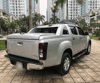 Isuzu Dmax 2016 - Bán Isuzu Dmax năm sản xuất 2016, màu bạc, nhập khẩu, giá thấp