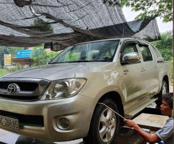 Toyota Hilux 2009 - Bán xe Toyota Hilux đời 2009, màu bạc, nhập khẩu, 295tr