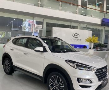 Hyundai Tucson   2020 - Cần bán xe Hyundai Tucson sản xuất 2020, màu trắng, giá 784tr