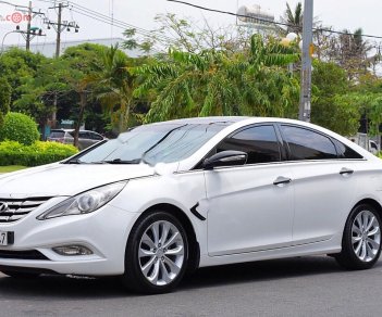 Hyundai Sonata 2010 - Cần bán lại xe Hyundai Sonata sản xuất năm 2010, màu trắng, nhập khẩu