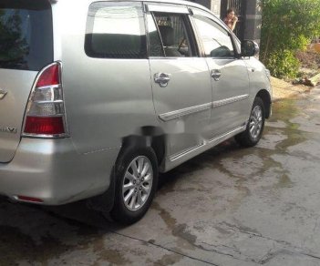 Toyota Innova 2012 - Cần bán Toyota Innova sản xuất năm 2012, màu bạc, giá chỉ 389 triệu