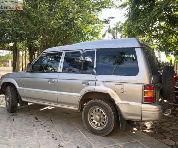 Mitsubishi Pajero 3.0 2005 - Cần bán lại xe Mitsubishi Pajero 3.0 năm 2005, màu bạc giá cạnh tranh