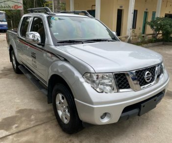 Nissan Navara LE 2.5MT 4WD 2012 - Cần bán Nissan Navara LE 2.5MT 4WD đời 2012, màu bạc, nhập khẩu 