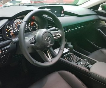 Mazda 3   2019 - Bán xe Mazda 3 2.0L Premium năm 2019, màu đỏ