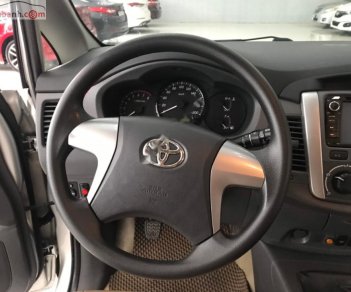 Toyota Innova   2013 - Bán Toyota Innova 2.0E 2013, màu bạc, số sàn 