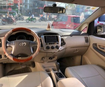 Toyota Innova 2.0G 2013 - Bán xe Toyota Innova 2.0G năm sản xuất 2013, màu bạc như mới, giá tốt