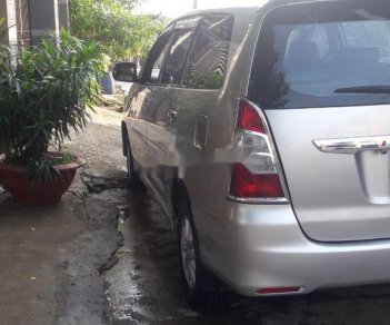 Toyota Innova 2012 - Cần bán Toyota Innova sản xuất năm 2012, màu bạc, giá chỉ 389 triệu