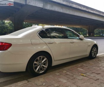 BMW 5 Series   2012 - Cần bán xe BMW 520i đời 2012, màu trắng, xe nhập, giá tốt