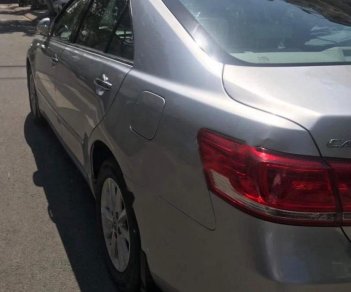 Toyota Camry 2010 - Cần bán xe Toyota Camry năm 2010, màu bạc, 568 triệu