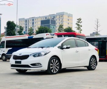 Kia K3 2014 - Cần bán gấp Kia K3 2.0 AT sản xuất năm 2014, màu trắng