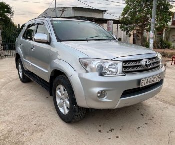 Toyota Fortuner 2011 - Bán Toyota Fortuner MT sản xuất 2011, màu bạc, xe nhập