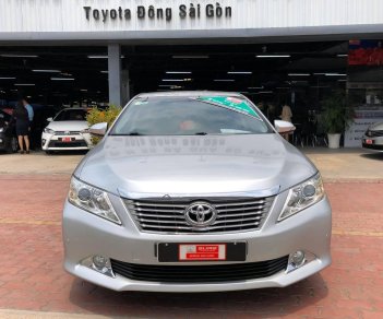 Toyota Camry 2.5Q 2013 - Cần bán gấp Toyota Camry 2.5Q sản xuất năm 2013, màu bạc, 750 triệu