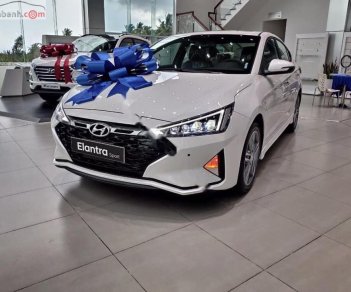 Hyundai Elantra   2020 - Bán xe Hyundai Elantra Sport 1.6 AT sản xuất 2020, màu trắng