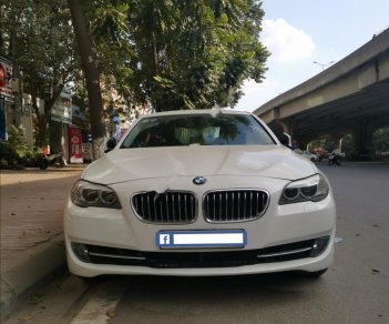 BMW 5 Series   2012 - Cần bán xe BMW 520i đời 2012, màu trắng, xe nhập, giá tốt