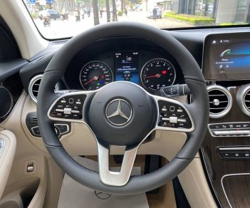 Mercedes-Benz GLC-Class 2020 - Bán Mercedes năm 2020, màu đen