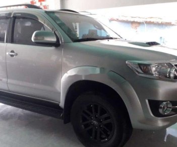 Toyota Fortuner 2015 - Cần bán Toyota Fortuner sản xuất 2015, giá 735tr