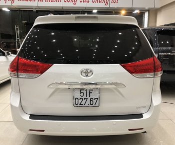 Toyota Sienna 2014 - Cần bán lại xe Toyota Sienna đời 2014, màu trắng, xe nhập