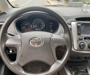 Toyota Innova 2012 - Cần bán gấp Toyota Innova năm 2012, màu vàng cát xe gia đình