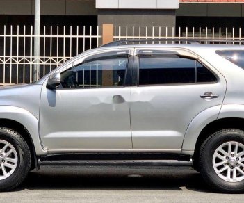 Toyota Fortuner   V    2013 - Cần bán Toyota Fortuner V đời 2013, màu bạc, giá chỉ 560 triệu