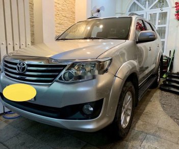 Toyota Fortuner    2013 - Bán Toyota Fortuner năm sản xuất 2013, màu bạc số tự động giá cạnh tranh